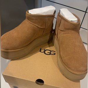 Classic Ultra Mini Platform Ugg